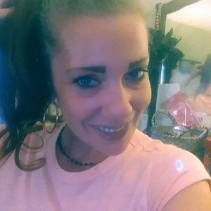 Meet your Posher, Alicia